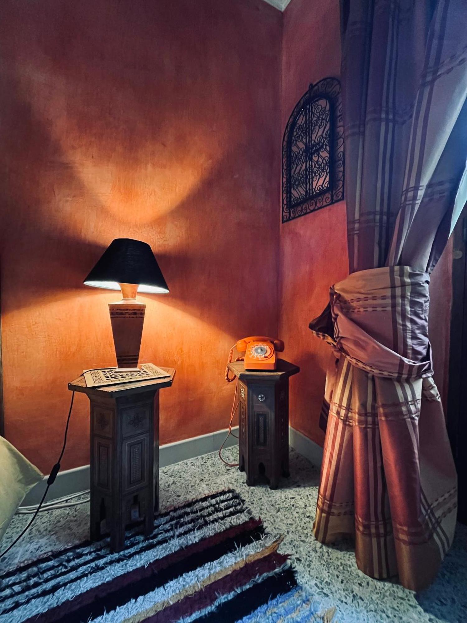 Le Buisson De La Gariole Bed & Breakfast โอบิญี-ซูร์-แนร์ ภายนอก รูปภาพ
