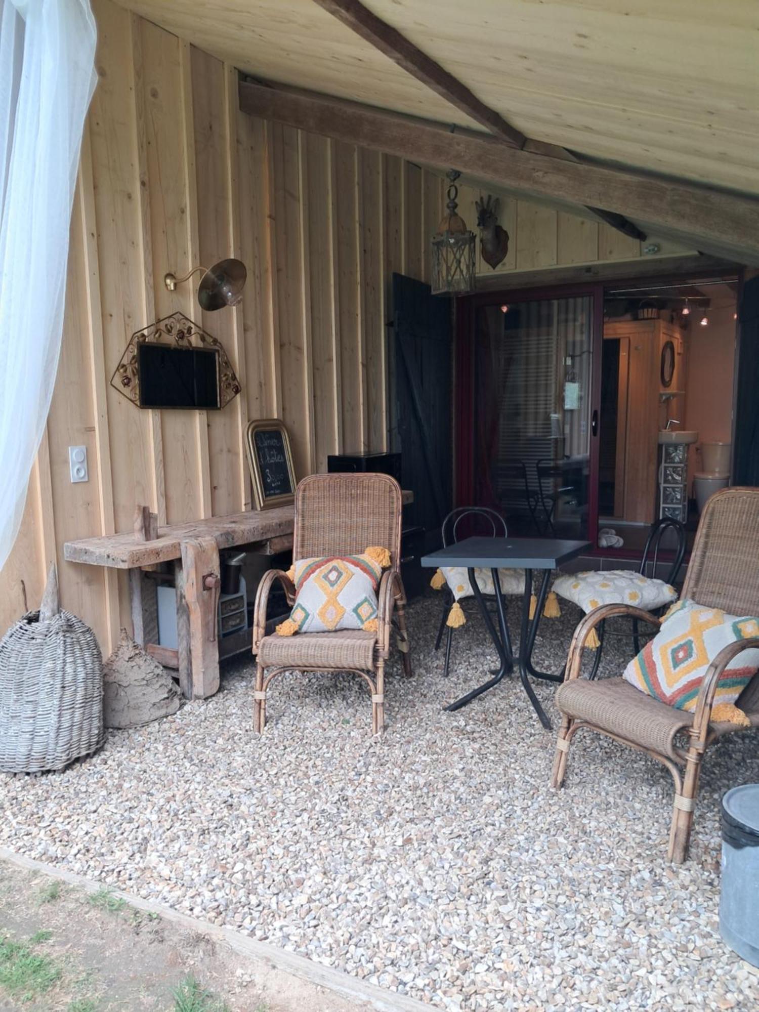 Le Buisson De La Gariole Bed & Breakfast โอบิญี-ซูร์-แนร์ ห้อง รูปภาพ