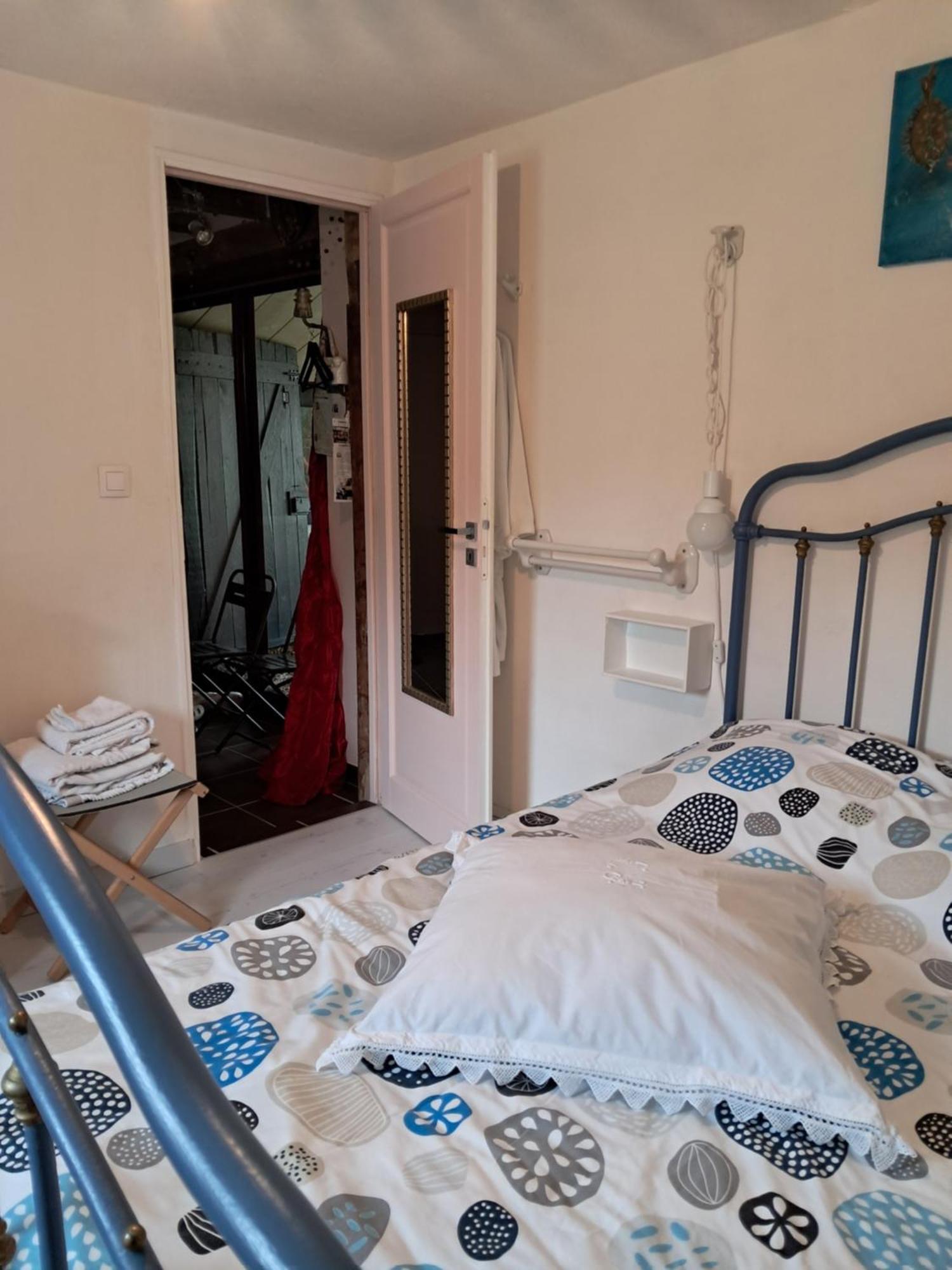 Le Buisson De La Gariole Bed & Breakfast โอบิญี-ซูร์-แนร์ ห้อง รูปภาพ